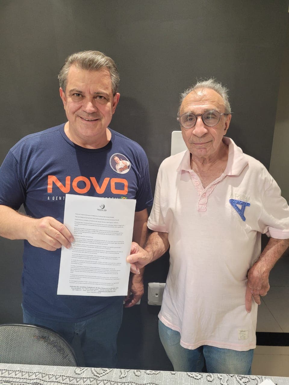 Diretores do Sindjor-MS entregam pauta de reivindicações dos profissionais jornalistas a todos os candidatos e candidatas